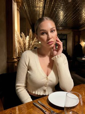 Аня, 8 900 943-95-52